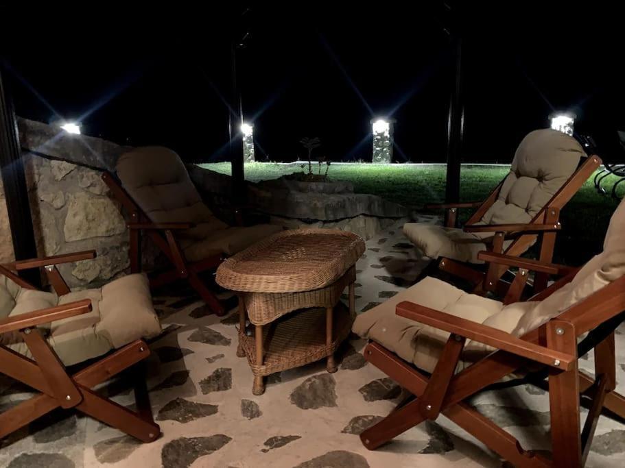 Zerko Holiday Home - Vineyard Chalet With Sauna And Jacuzzi Free Mirna Exterior foto