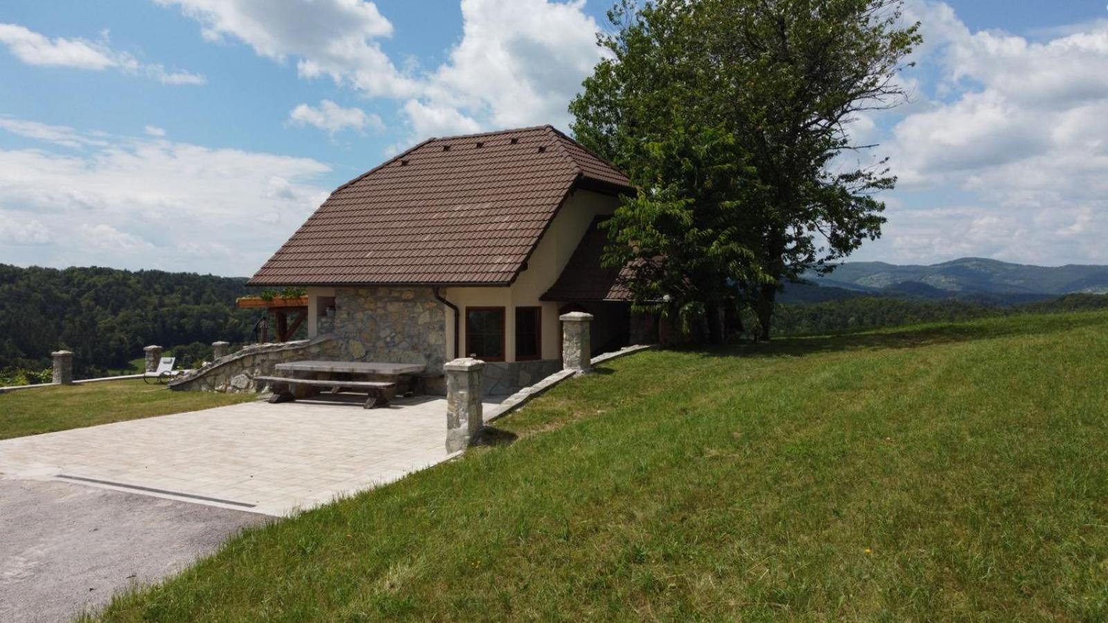 Zerko Holiday Home - Vineyard Chalet With Sauna And Jacuzzi Free Mirna Exterior foto